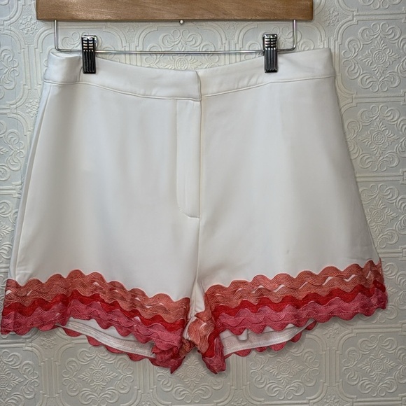 TCEC | DARLING Ric Rac Trim Shorts, Size M - Picture 7 of 10